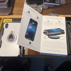 iPhone X Max Mophie Case Brand New $28 and 3 otter box cases  for free 