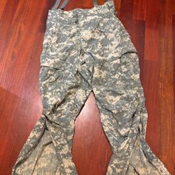 Military Surplus Camo Cold Weather Softshell Gen III L5 Pants