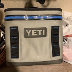 YETI HOPPER 8