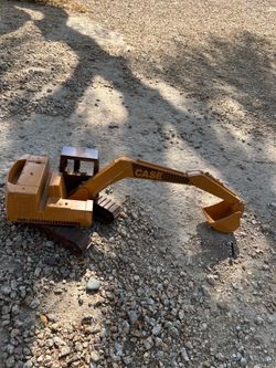 Vintage  1/16 ERTL Toy CASE Model 688 Excavator Construction Toy