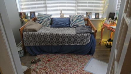 Beautiful  wood daybed and mattress for.salr