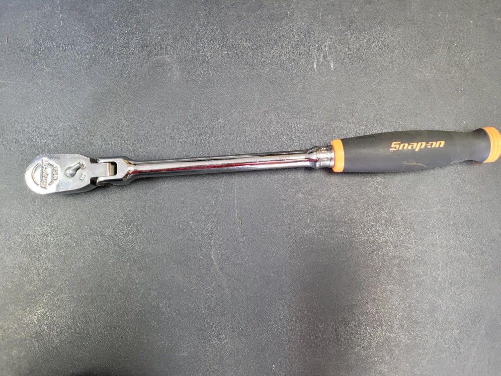 Snap-on Ratchet With Adjustable Head