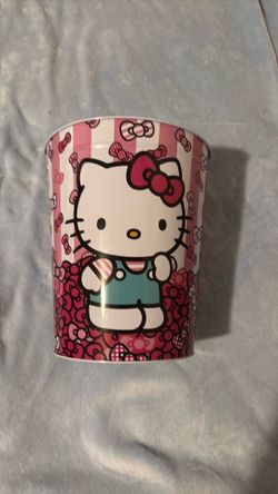 Hello Kitty trashcan