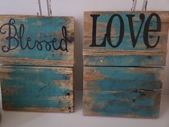 2 Plaques With Candle burner