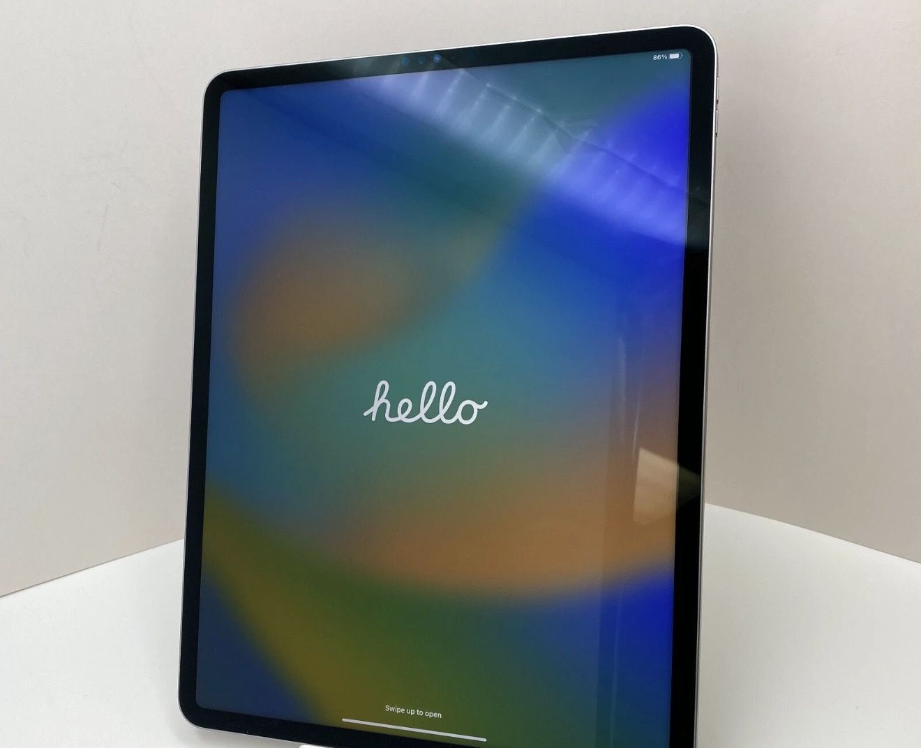 iPad Pro 12.9 6th Gen 2022 WiFi + Cellular