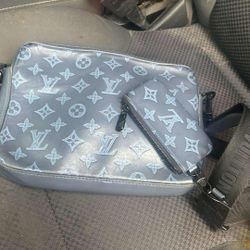 Lv Messenger Bag 