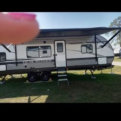 2022 Trail Runner Camper 30 Foot Long