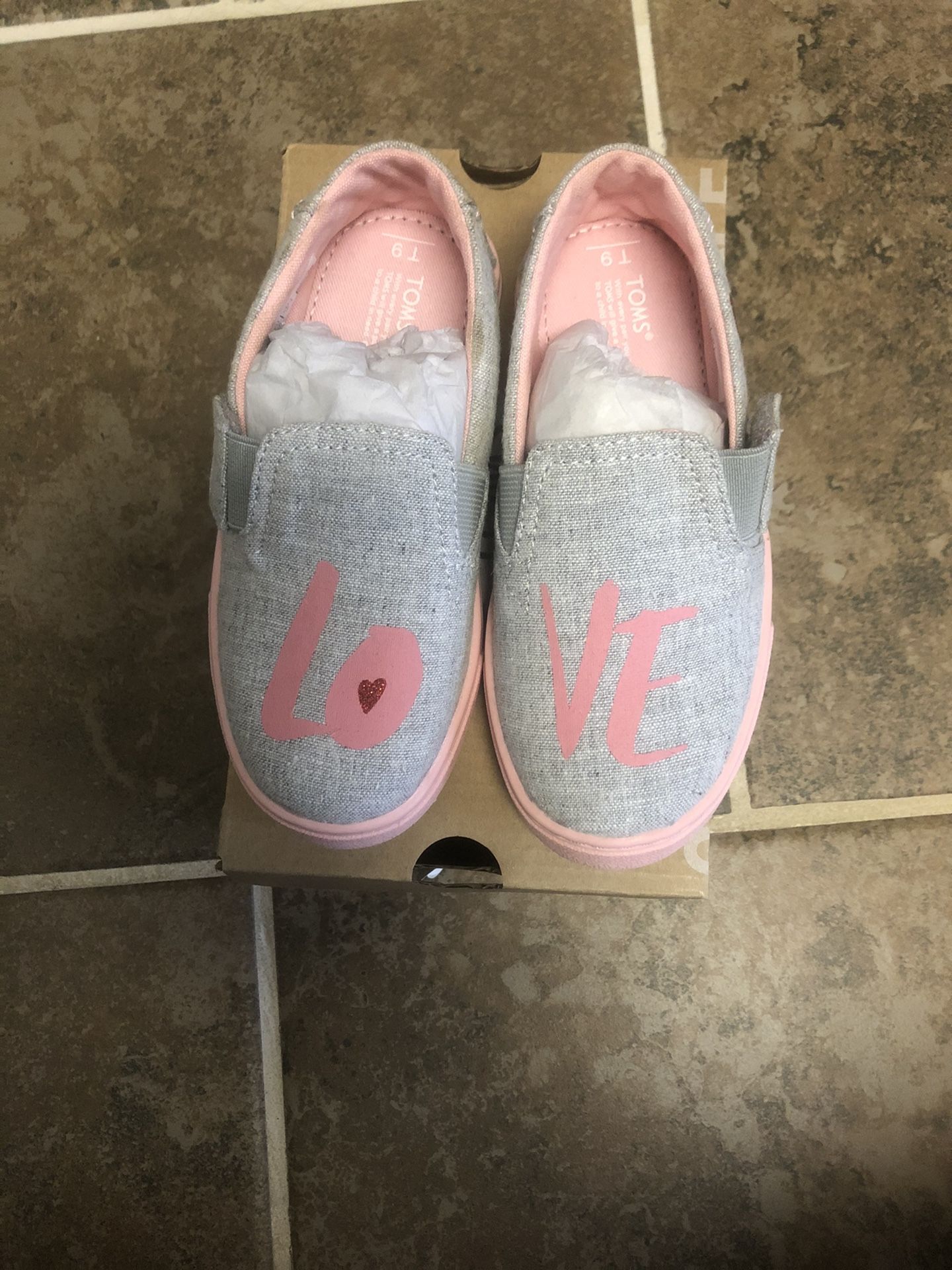 Girl Shoe