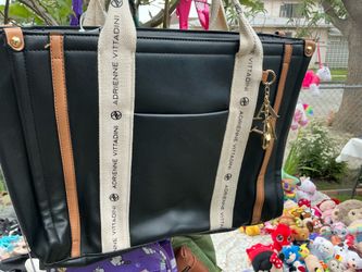 DIFFERENT KINDS OF HANDBAGS