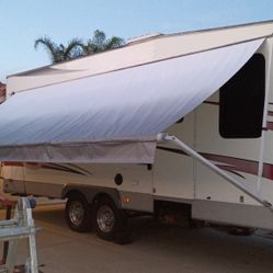 RV. Toyhauler Travel Trailer 