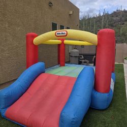 Little TIKES blow Up Jump Castle