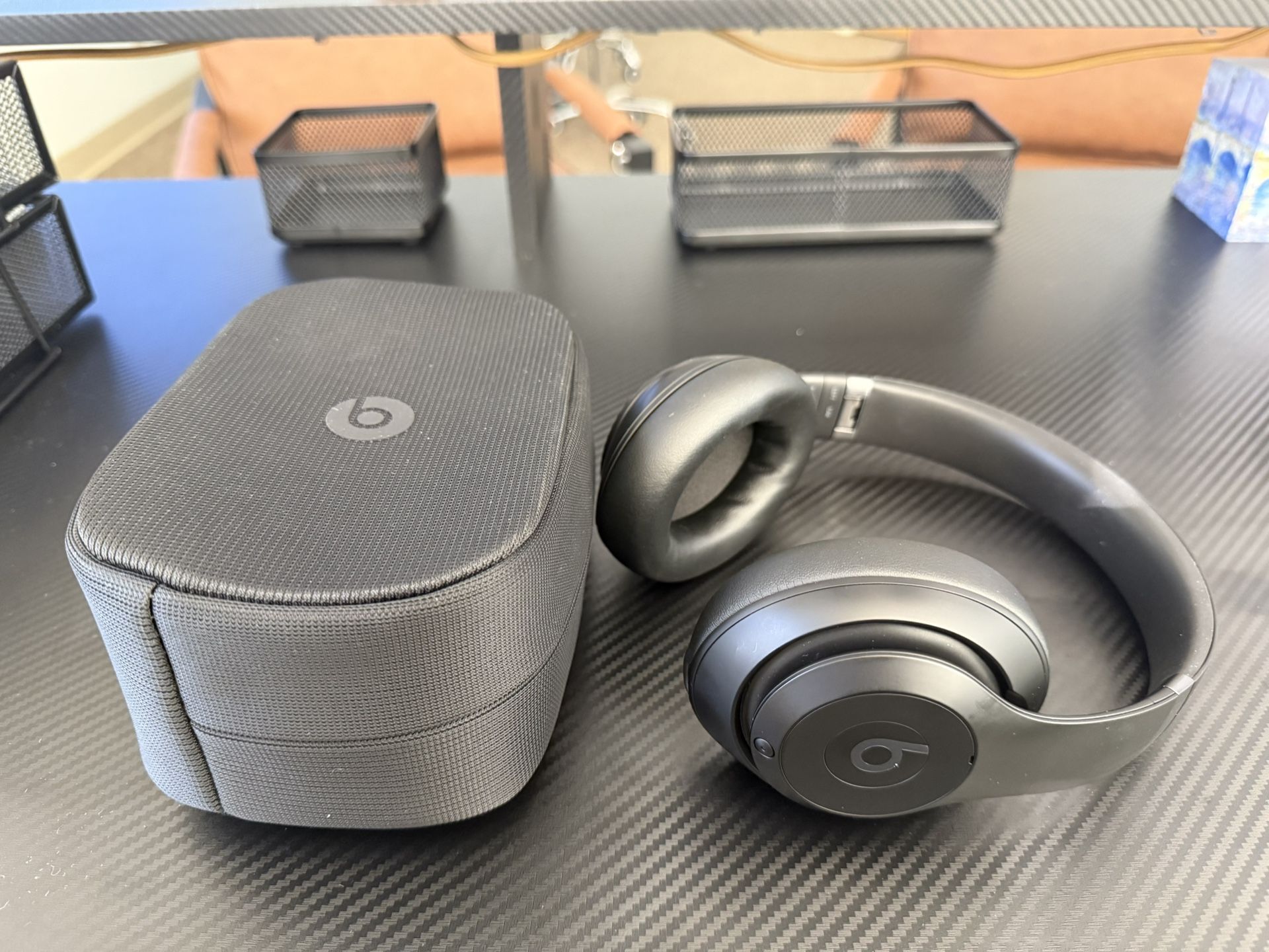 Beats Studio Pro - Noise Canceling headphones - Black