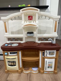 Step2 Play Kitchen