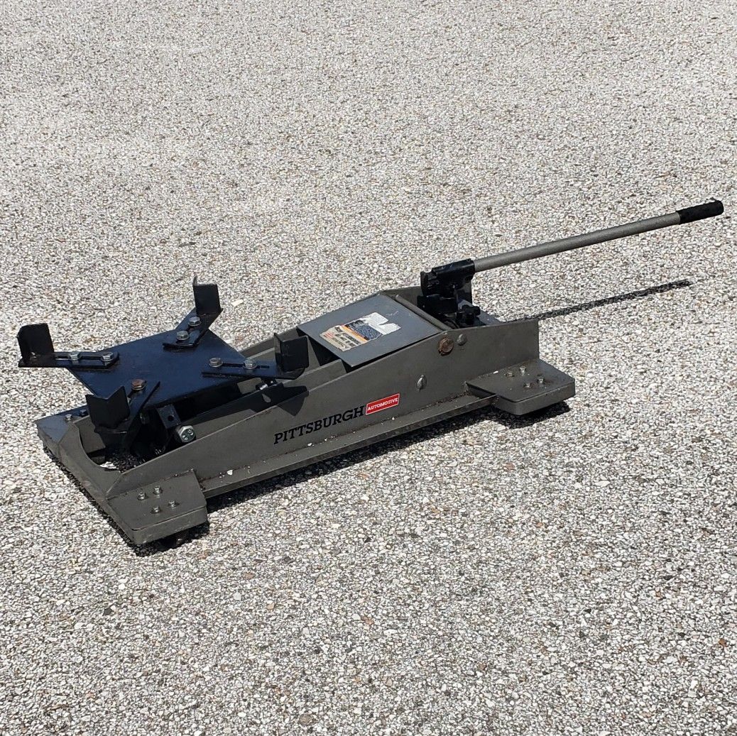 PITTSBURGH AUTOMOTIVE 800 Lbs. Low Lift Transmission Jack