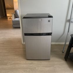 Kenmore Mini Fridge