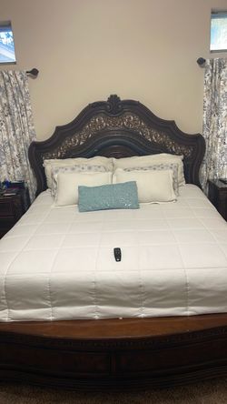 King size bed