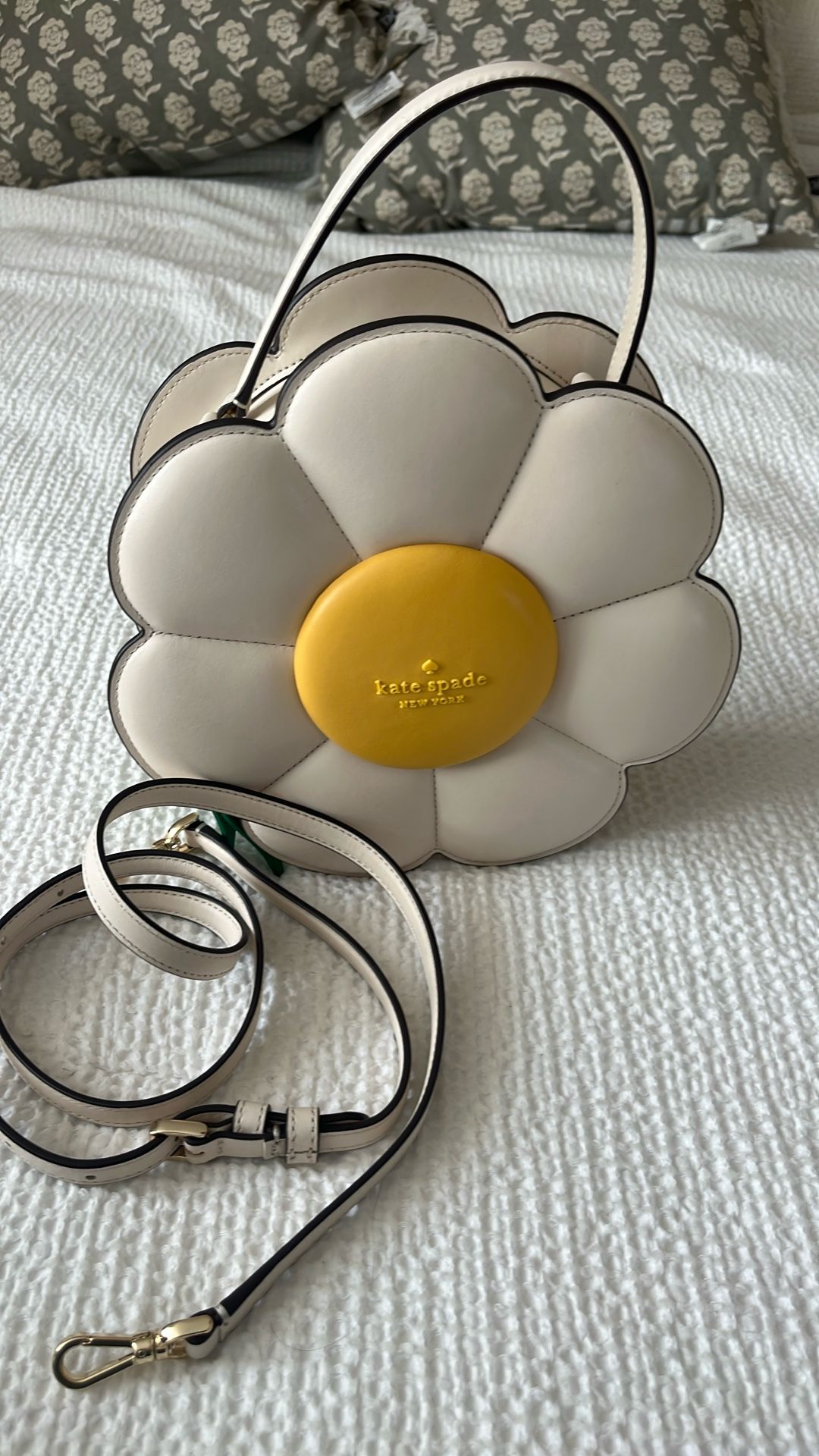 KATE SPADE FLOWER PURSE