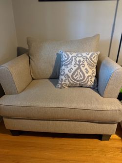 Oversized Accent Chair in Light Gray