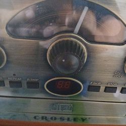 Radio tuscario, take player. CA player. $40 