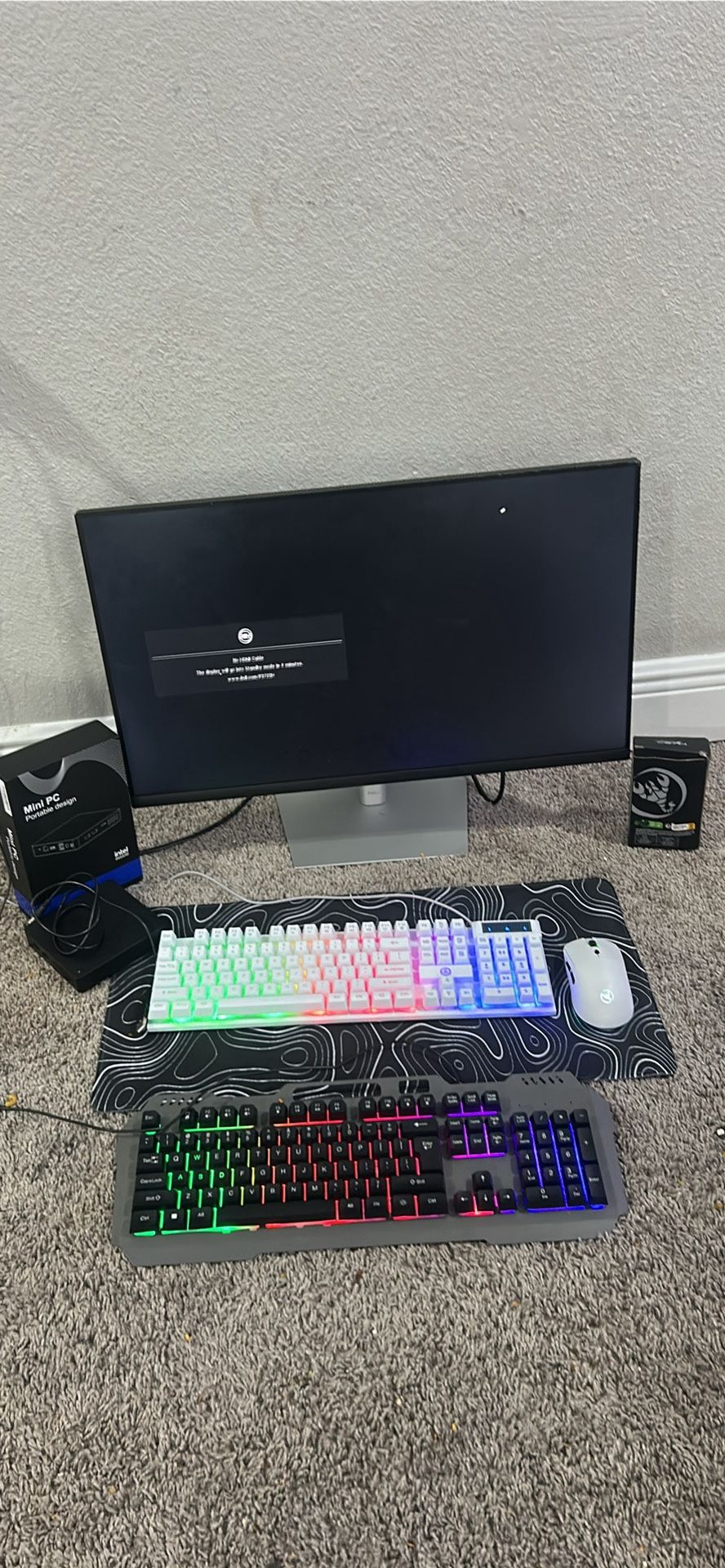 Dell Monitor, 2 Led Keyboards, 1led Mouse, Mini Pc, Mousepad
