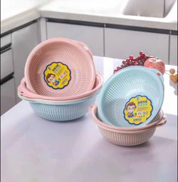 Slotted Food Strainer With Handle