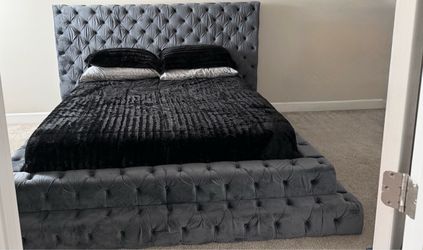 King Bedframe