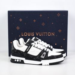 Louis Vuitton Trainer (Black/White