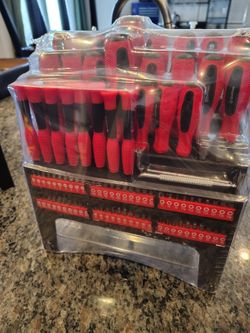 Special of the week, screwdrivers set with stand 100pc New for $45