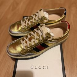 Like New Size 8 Gucci Metallic Men’s Sneakers