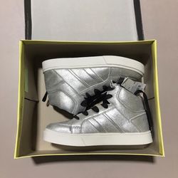 Art Class Unisex Boys/Girls Midtop Sneakers Size 13