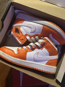 1’s Jordans (kids 11c)