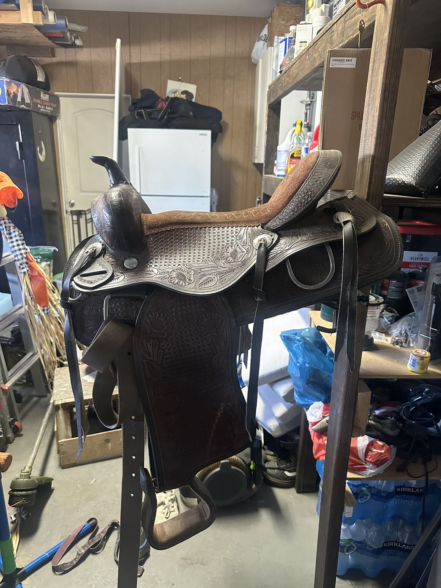 Western saddle
