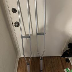 Crutches (new)