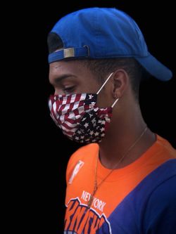 Cloth face mask with filter