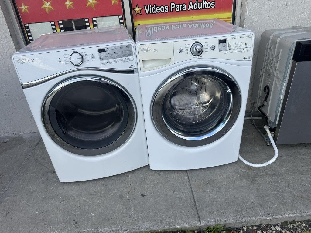 Washer And Dryer Like New With Waranty