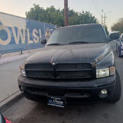 DODGE RAM  1500 AÑO  2001 CO. 111 MIL MILLAS 