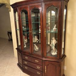Thomasville China Cabinet