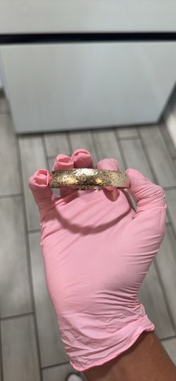 gold engraved bangle