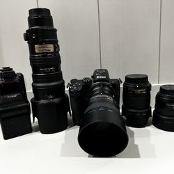 Nikon Z5 Full  With 4 Full Frame Lenses Speedlight Etc