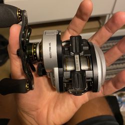 Abu Revo PRM-HS Baitcaster reel