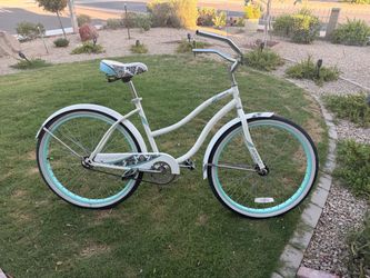 Huffy Cranbook Beach Cruiser Bike