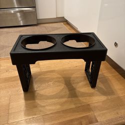 Elevated Pet Bowl Stand
