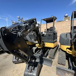 2014 Deere 27D Mini Excavator 