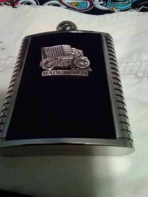 Hip Flask 6ozs.  New Stainless Steel