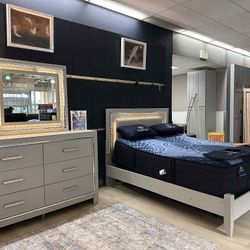 I’m Jon Green, Wayne’s Home Sales Representative🌟Zyniden King Bedroom Furniture Set, King Bed, Mattress, Dresser, Mirror, Nightstand Chest Fast Deliv