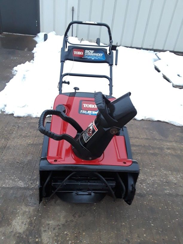 I have for sale a snow commander TORO snow blower. 24 inches cleaning