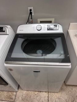 Maytag washer like NEW