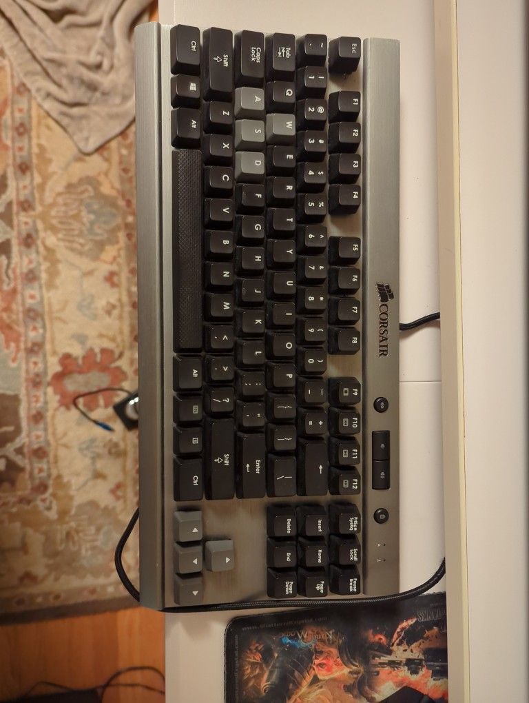 Corsair ten keyless mechanical keyboard