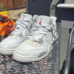 Jordan 4 Retro “Oreo” – Size [7] – Clean Condition