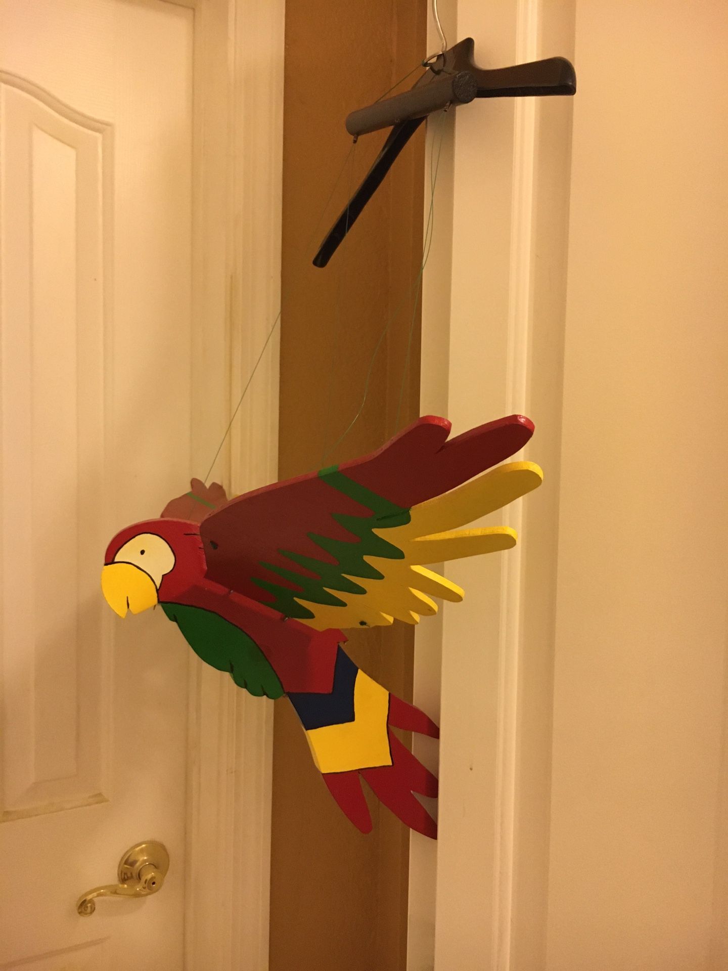 Wood flying colorful parrot wind chime